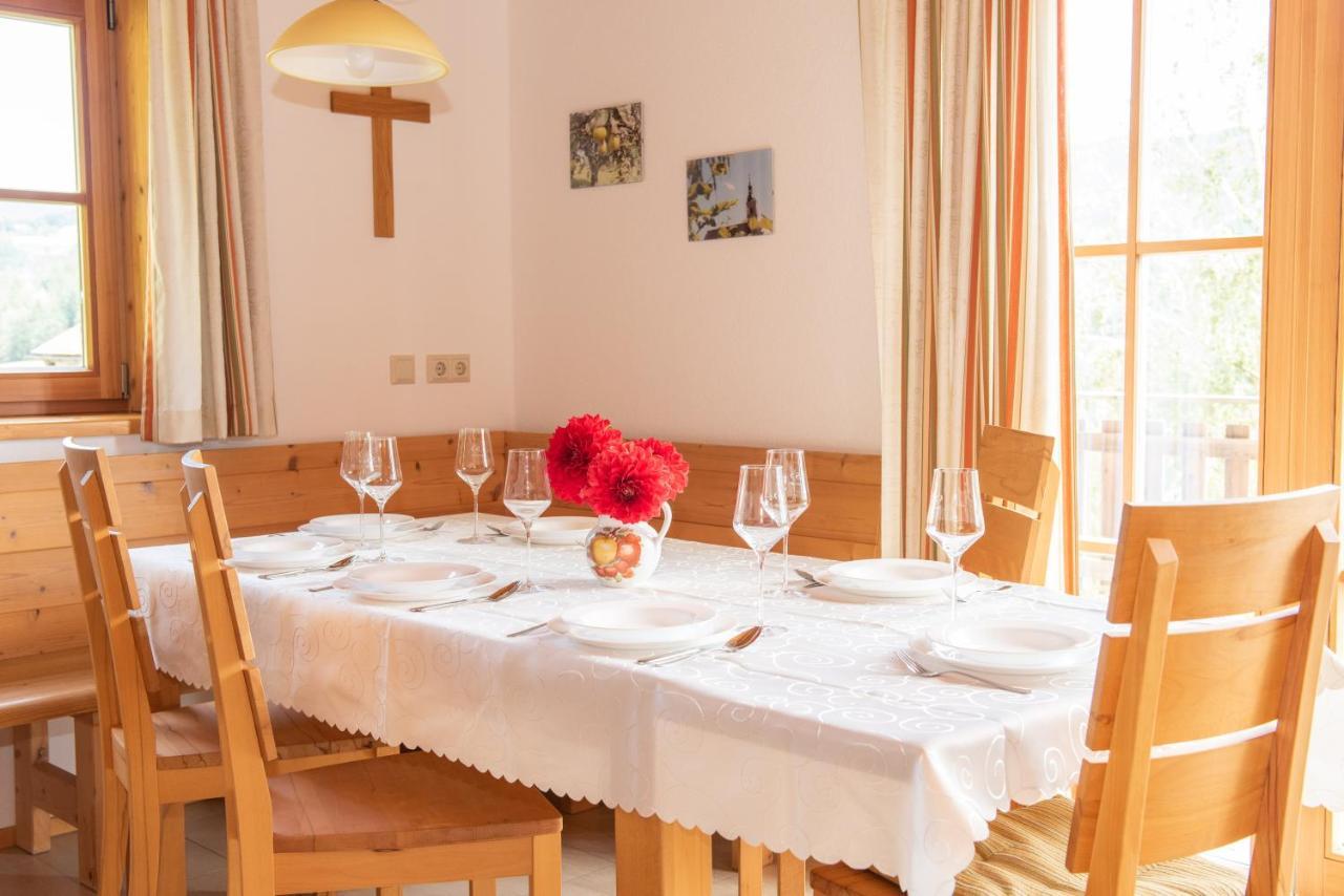 Grosses Mit 5 Schlafzimmer & 4 Baeder Pollauberg