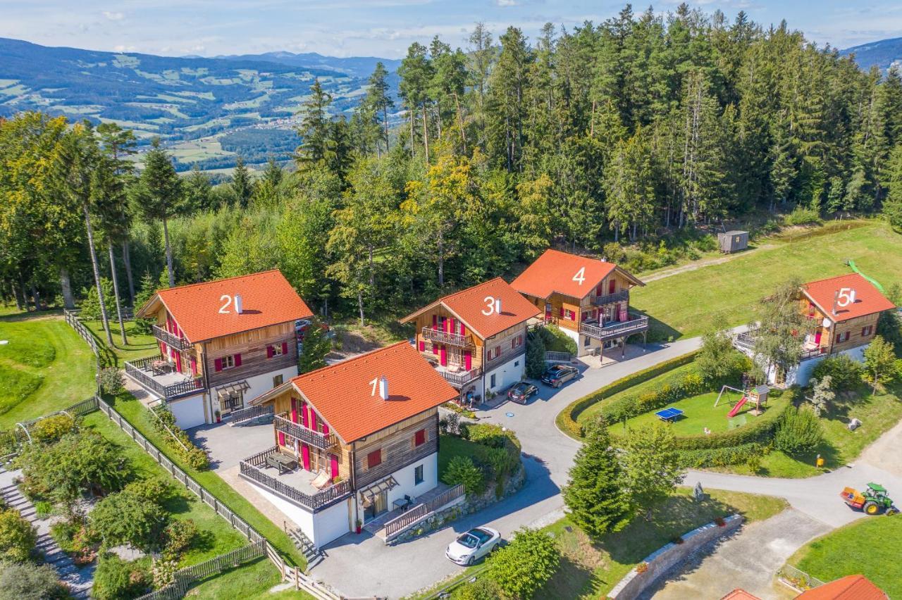 Grosses Mit 5 Schlafzimmer & 4 Baeder * Pollauberg